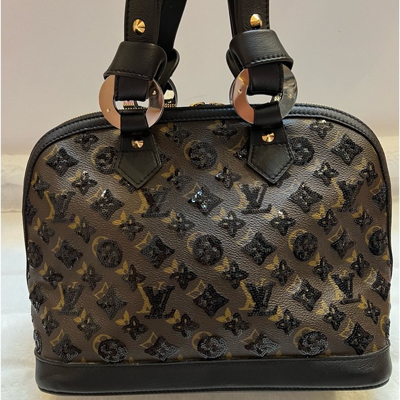 Louis Vuitton Alma Monogram Eclipse -- Black Sequin Monogram Print - Picture 8 of 16